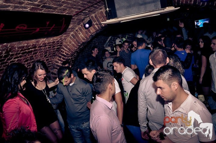 Noapte de distracţie în Escape, 