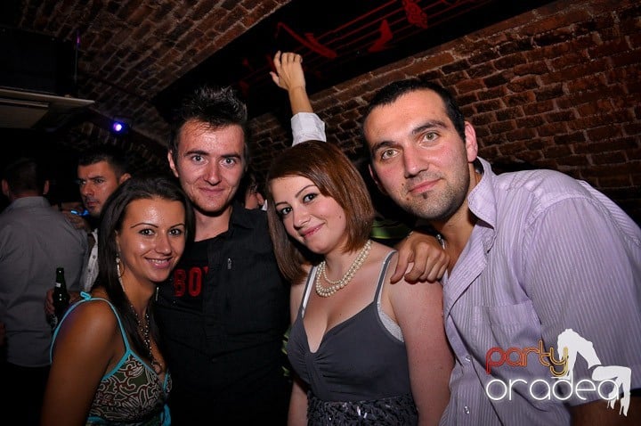 Noapte de distracţie în Escape, 