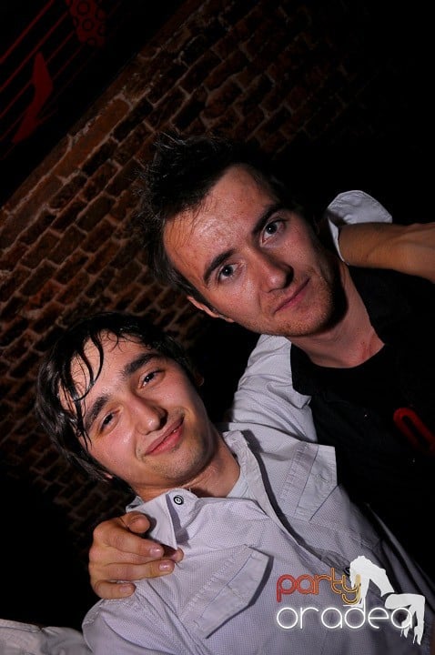 Noapte de distracţie în Escape, 