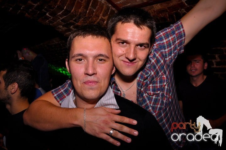 Noapte de distracţie în Escape, 