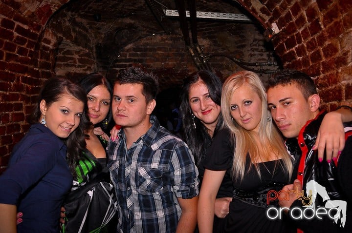 Noapte de distracţie în Escape, 