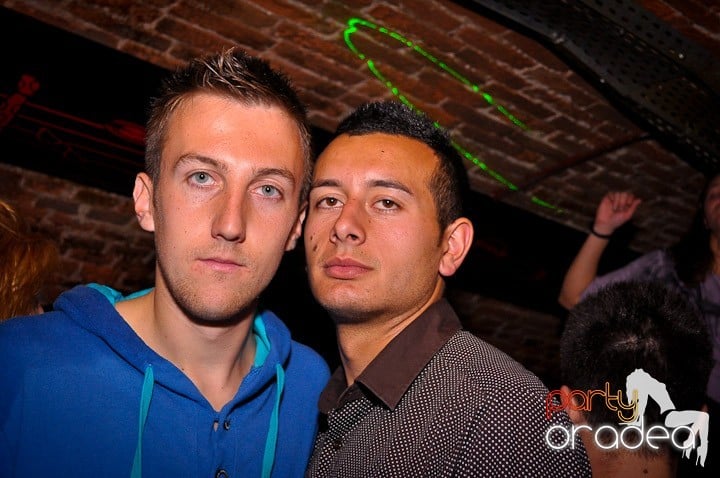 Noapte de distracţie în Escape, 