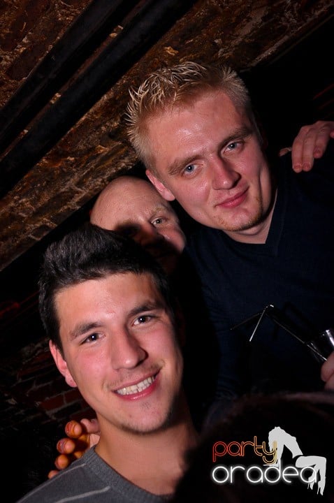 Noapte de distracţie în Escape, 