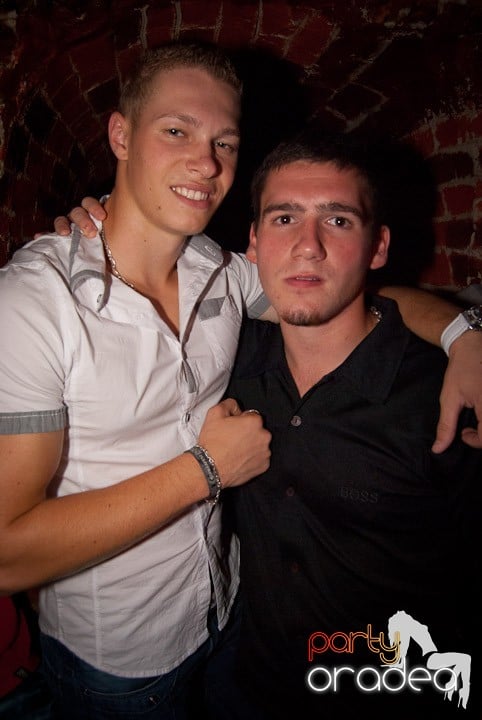 Noapte de distracţie în Escape, 