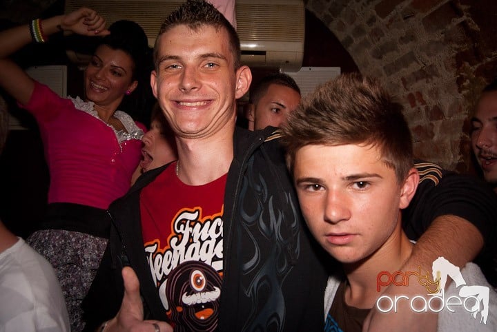 Noapte de distracţie în Escape, 