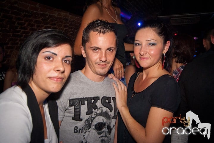 Noapte de distracţie în Escape, 