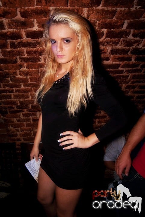 Noapte de distracţie în Escape, 