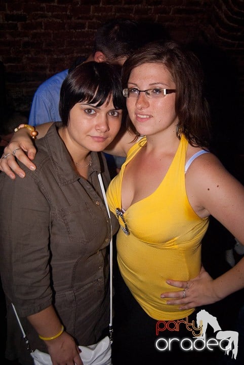 Noapte de distracţie în Escape, 