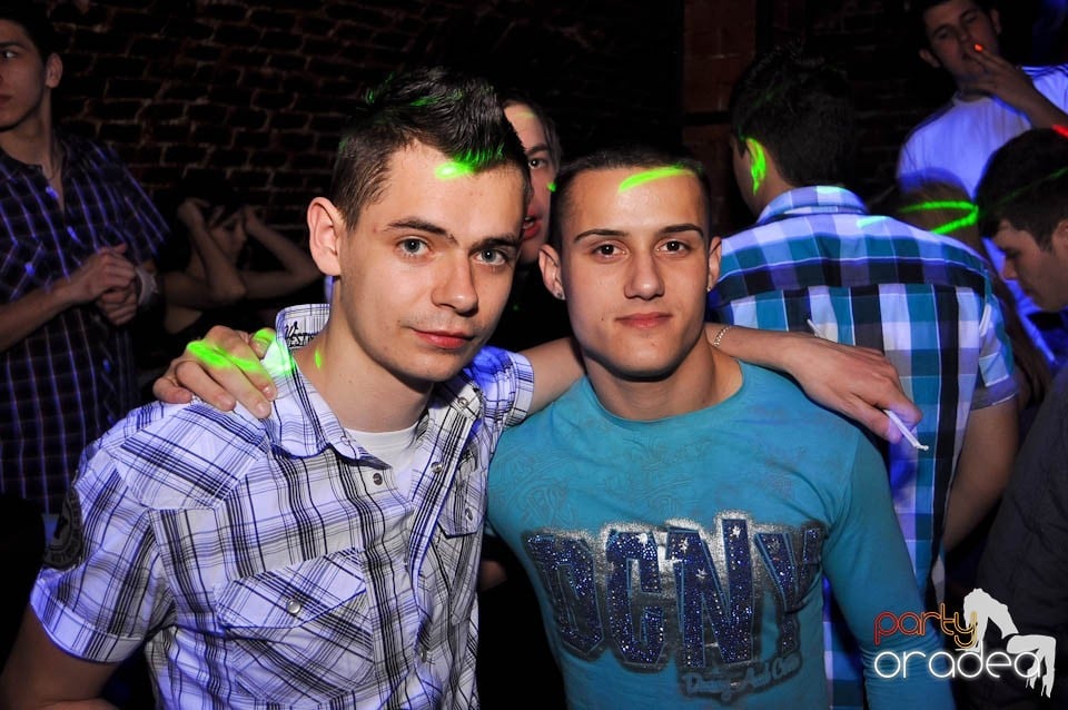 Noapte fierbinte în Escape, 