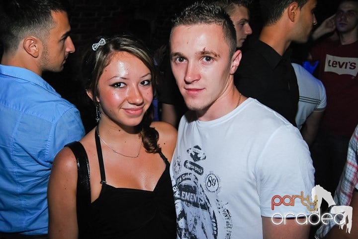 Non-Stop Party în Club Escape, 