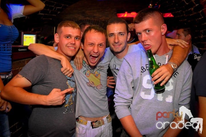 O nouă petrecere în Escape, 