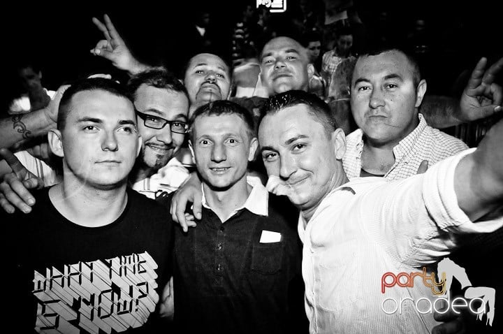 O nouă petrecere în Escape, 