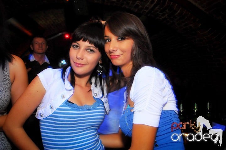 O nouă petrecere în Escape, 