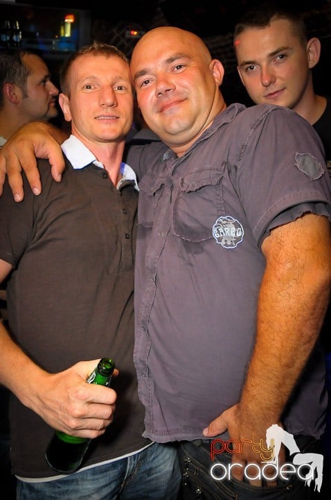 O nouă petrecere în Escape, 