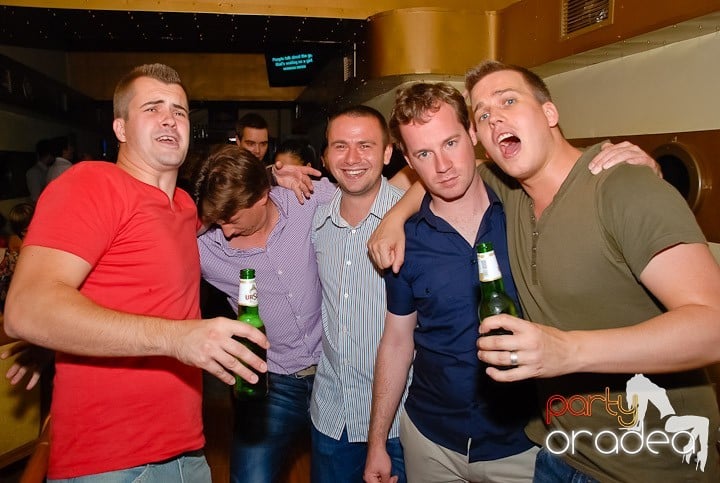 O seară cu cântec la Yellow Submarine, 