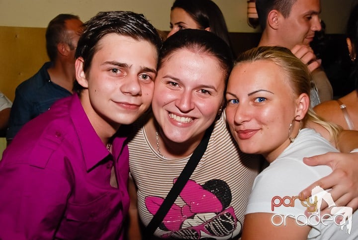 O seară cu cântec la Yellow Submarine, 