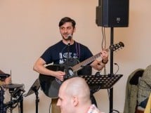 O seară cu muzică folk