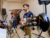 O seară cu muzică folk