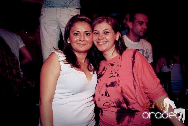 O zi obişnuită în Escape - party la maxim!, 