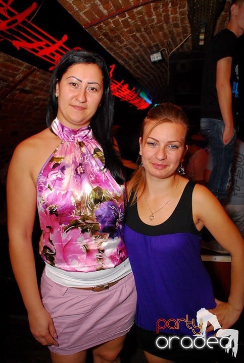 O zi obişnuită în Escape - party la maxim!, 