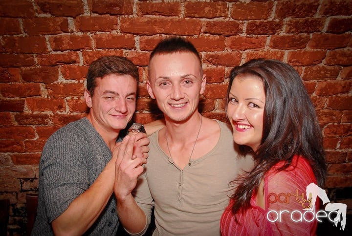 O zi obişnuită în Escape - party la maxim!, 