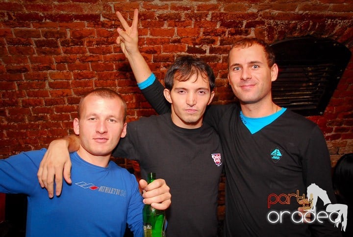 O zi obişnuită în Escape - party la maxim!, 