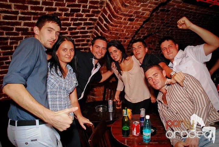 O zi obişnuită în Escape - party la maxim!, 