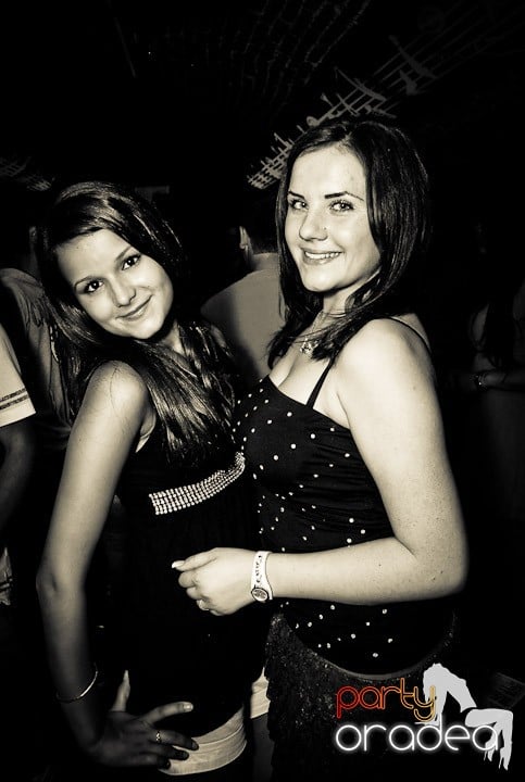 O zi obişnuită în Escape - party la maxim!, 