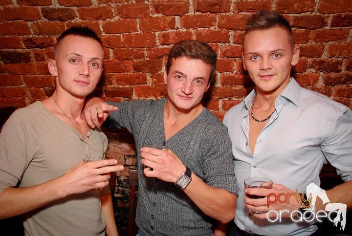 O zi obişnuită în Escape - party la maxim!, 