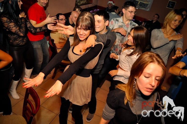 Old School party continuă!, 