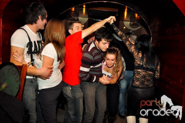 Old School party continuă!, 