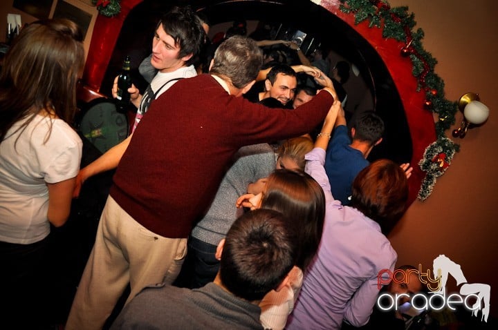 Old School party continuă!, 