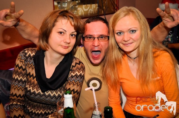 Old School party continuă!, 