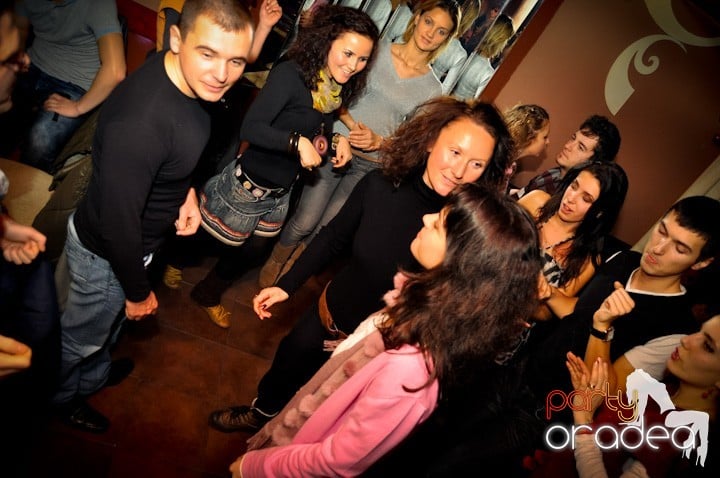 Old School party continuă!, 