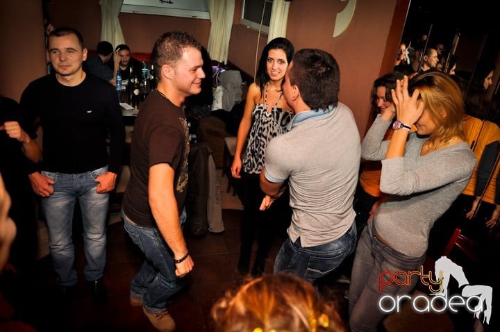Old School party continuă!, 