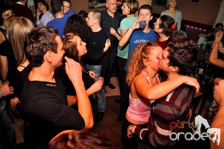 Old School party continuă!, 