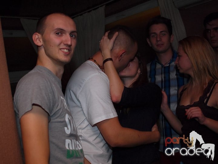 Old School Party în Chanson, 