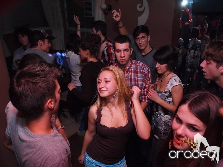 Old School Party în Chanson, 