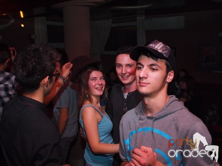 Old School Party în Chanson, 