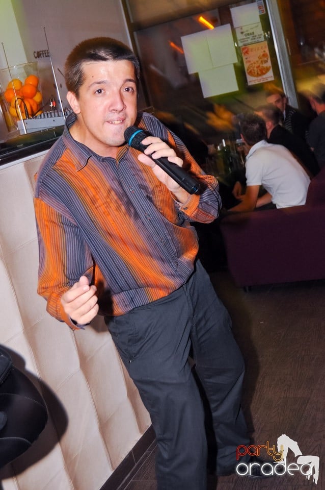 Orădenii cântă în Blondy's Art Café, 