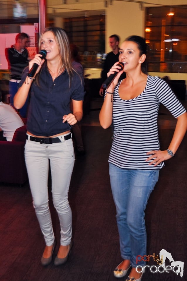 Orădenii cântă în Blondy's Art Café, 