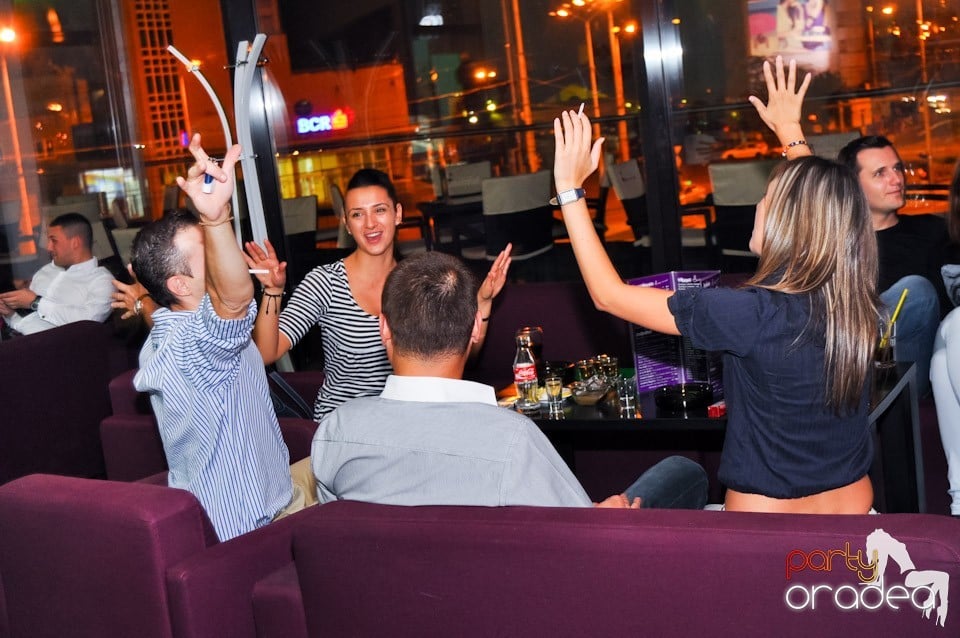 Orădenii cântă în Blondy's Art Café, 