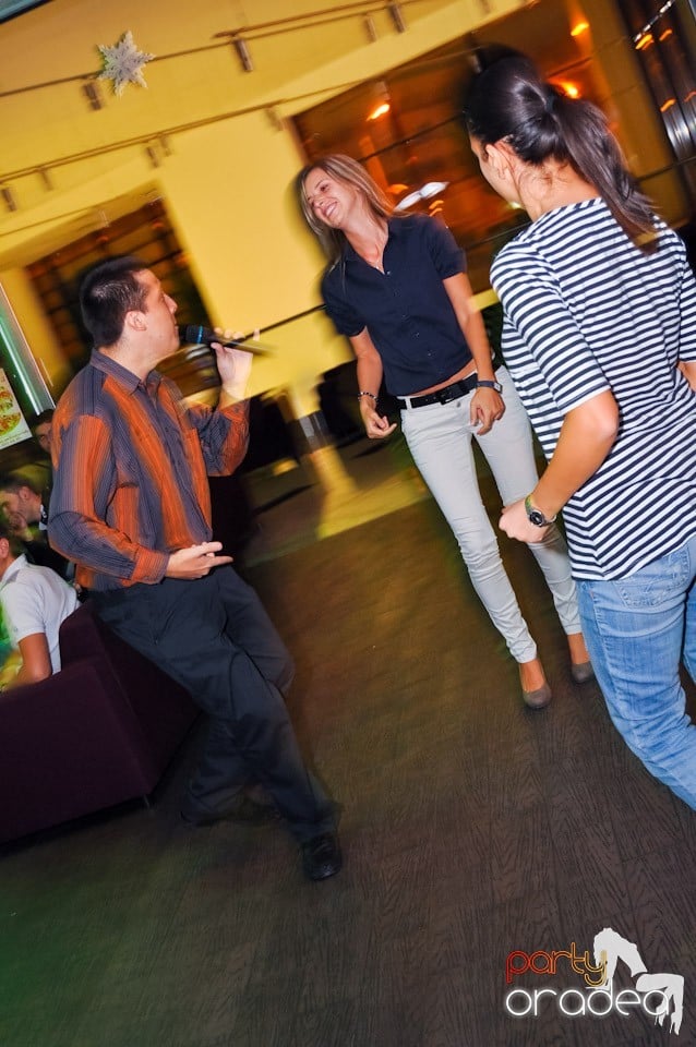 Orădenii cântă în Blondy's Art Café, 