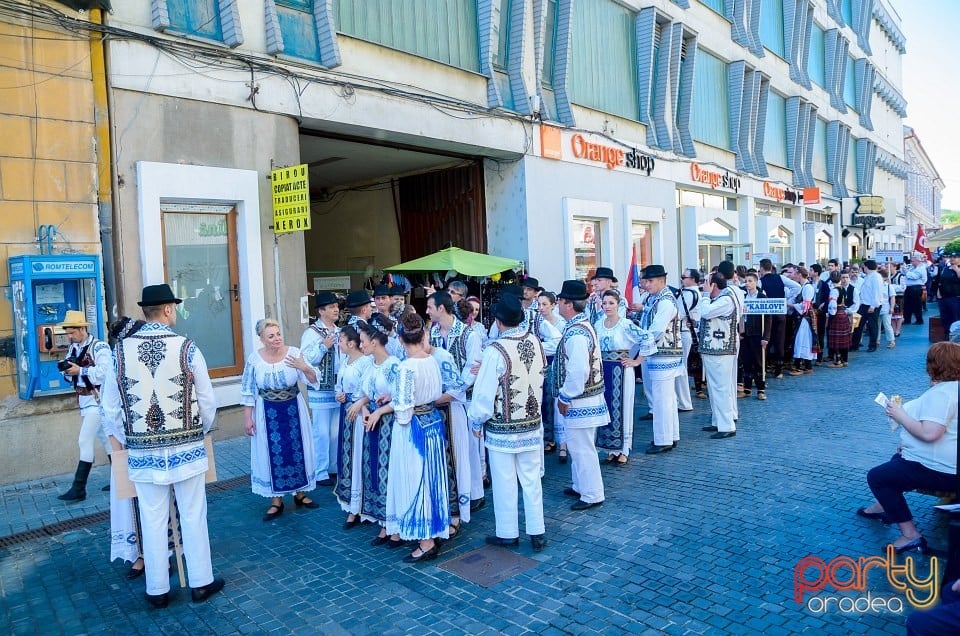 Paradă populară, Oradea