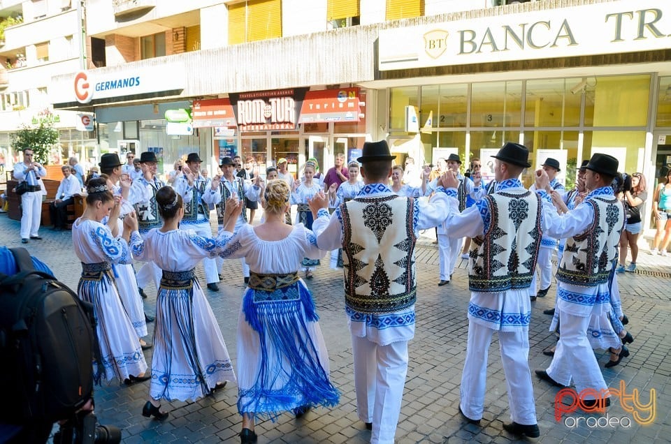 Paradă populară, Oradea