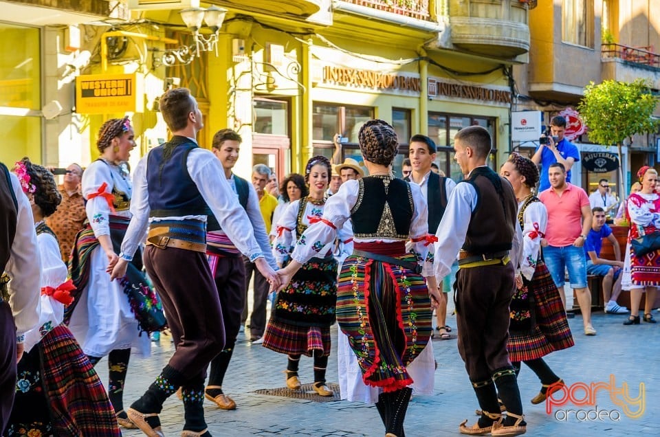 Paradă populară, Oradea