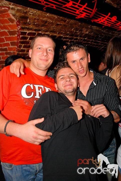 Party All Night @ Club Escape, 