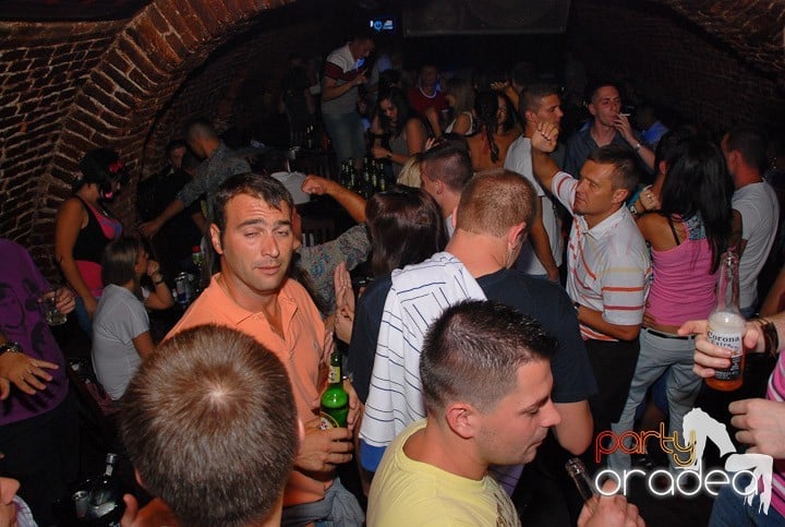 Party All Night @ Club Escape, 