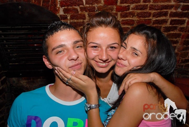 Party All Night @ Club Escape, 