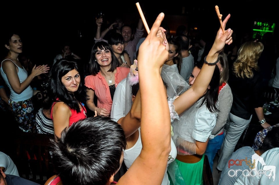 Party all night, Green Pub